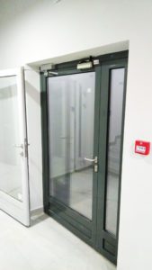 Алюминиевая противопожарная дверь EI 60 / серия FRM7204